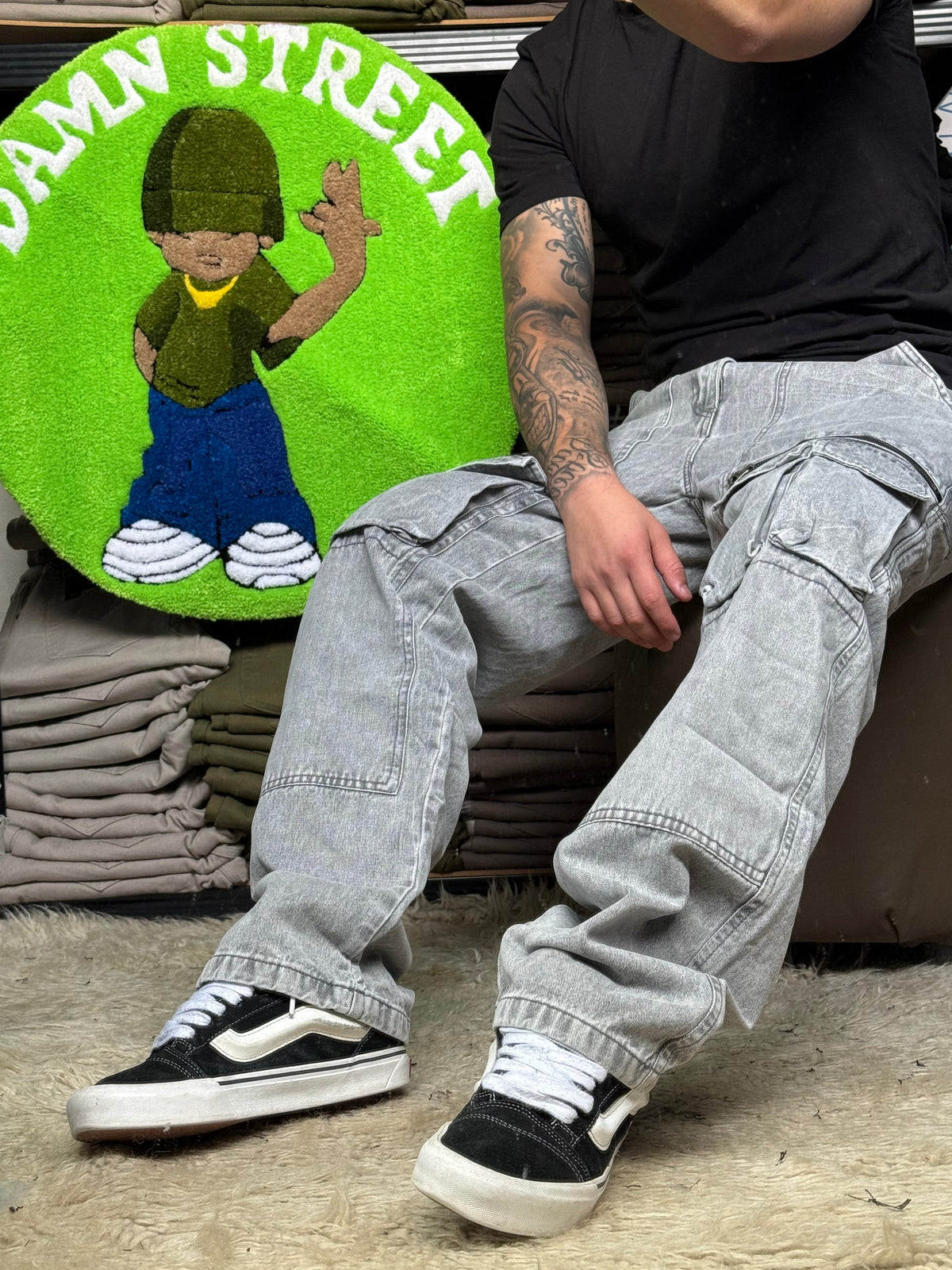 JEANS CARGO GRIS