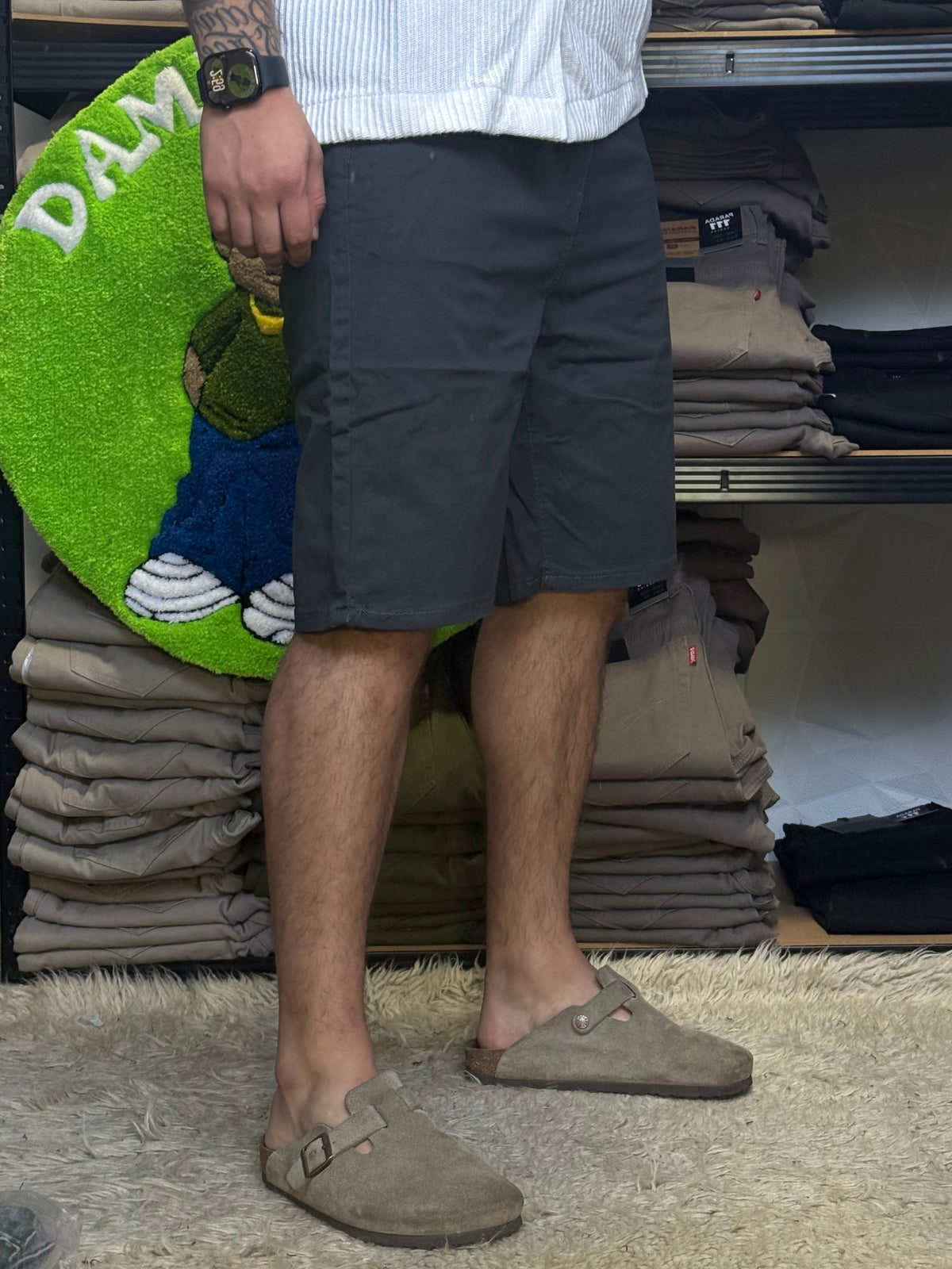SHORT BERMUDA GRIS OSCURO
