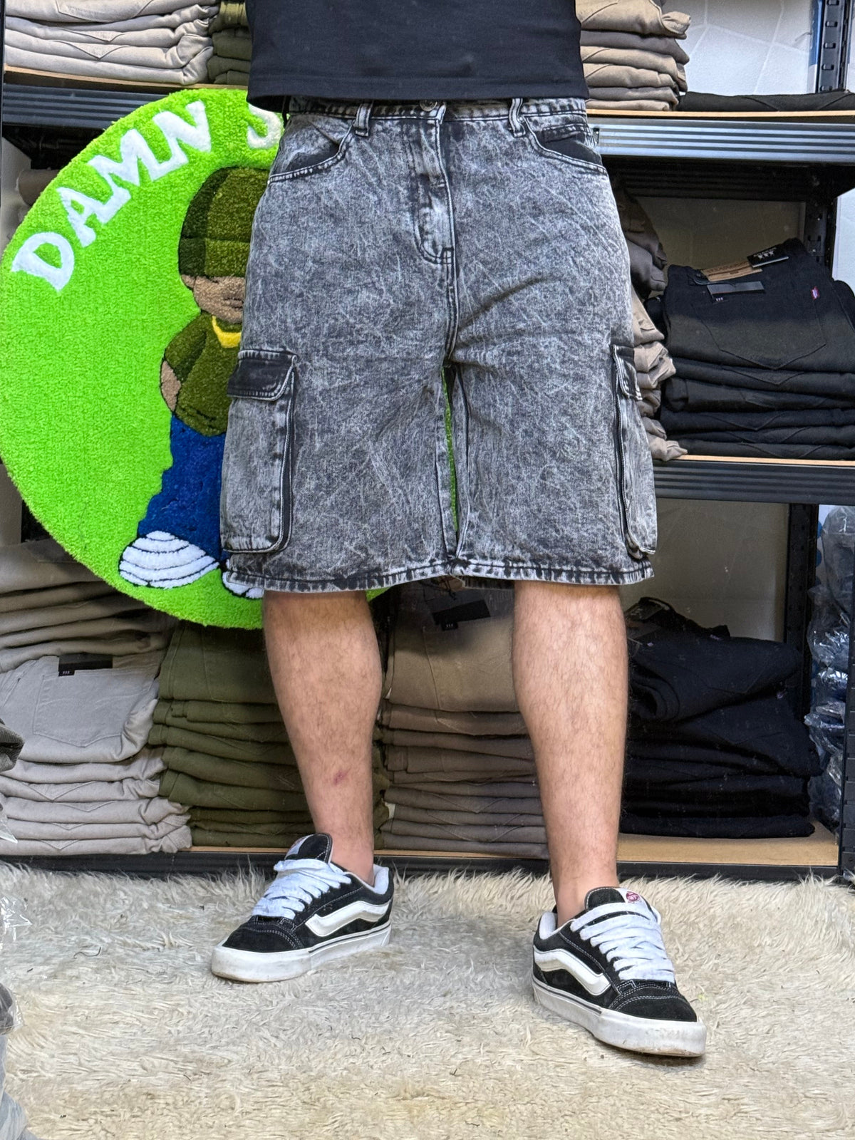 SHORT CARGO CHICAGO
