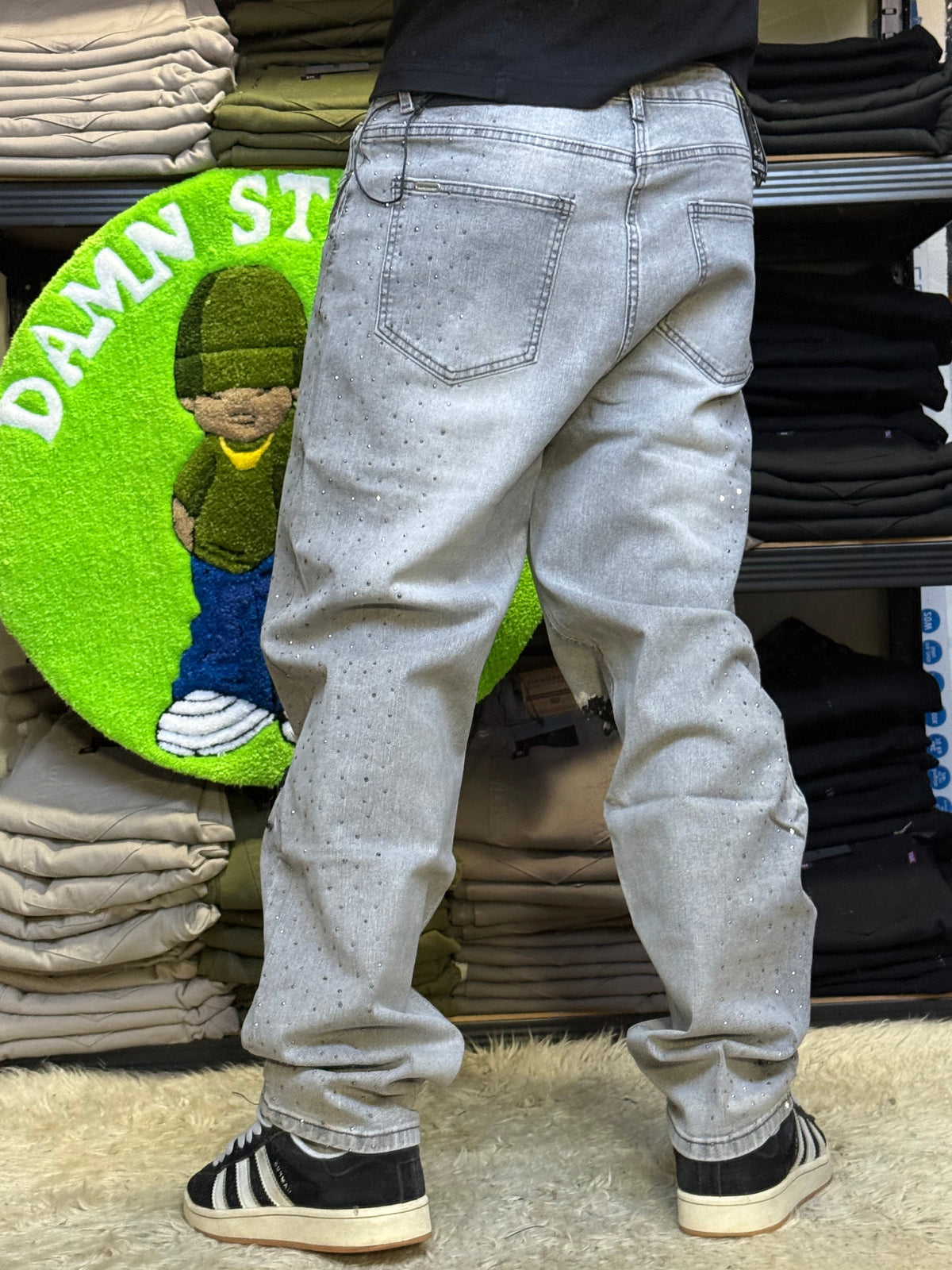JEANS MOM GRIS CLARO