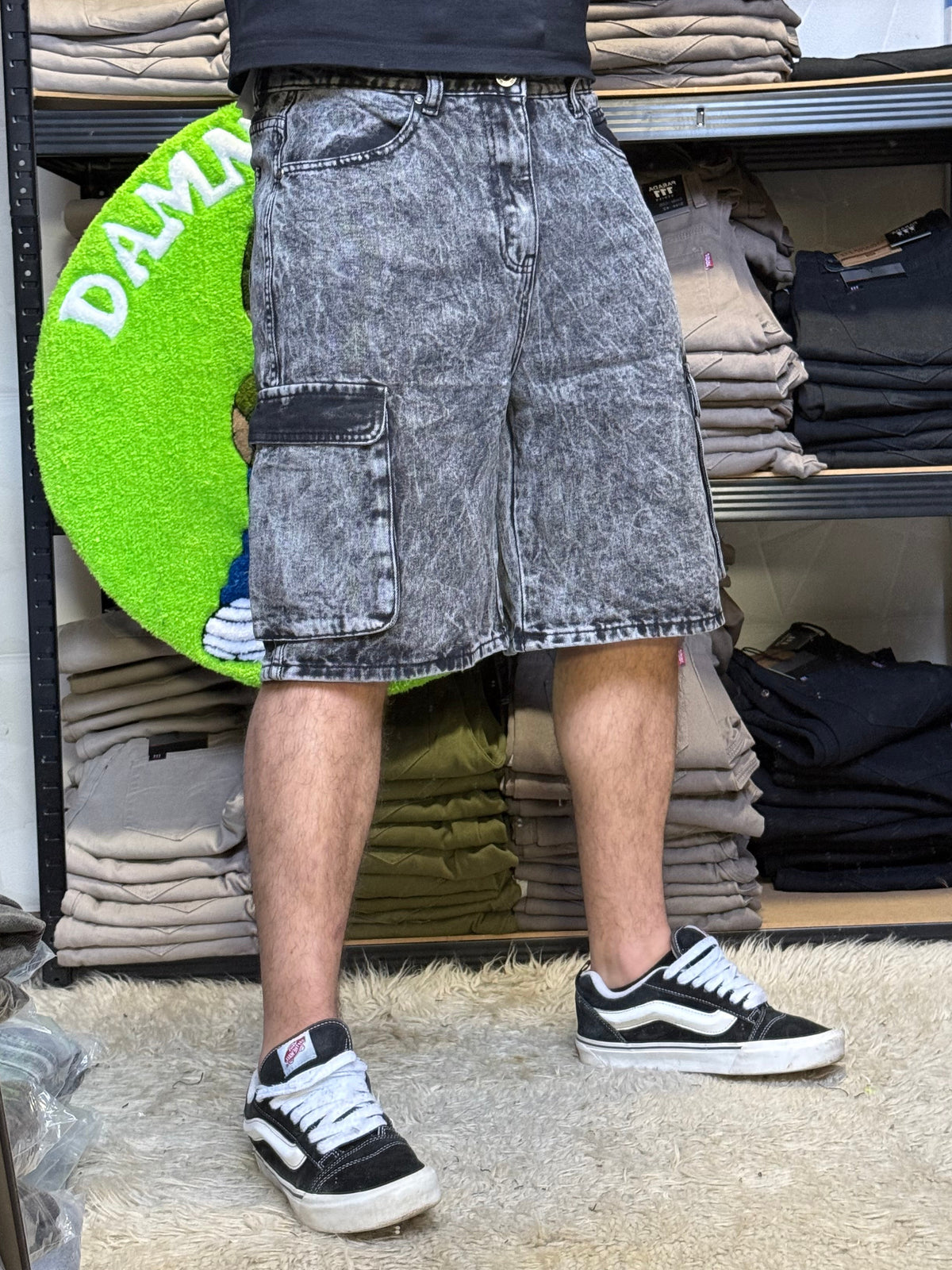 SHORT CARGO CHICAGO