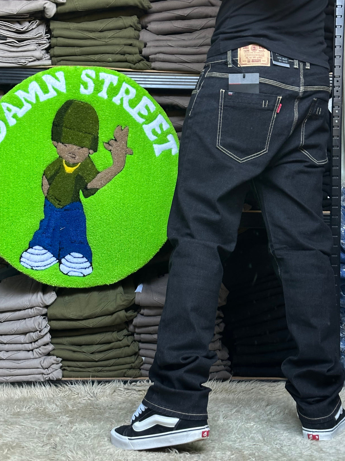 JEANS NEGRO COSTURA CLÁSICO