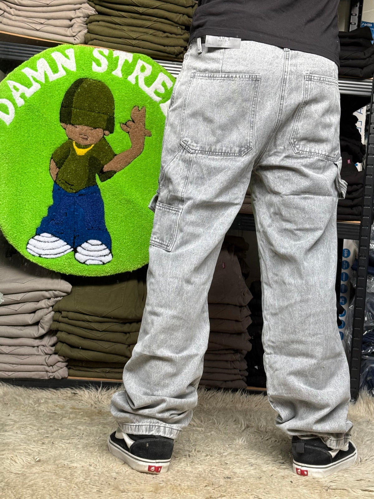 JEANS CARGO GRIS
