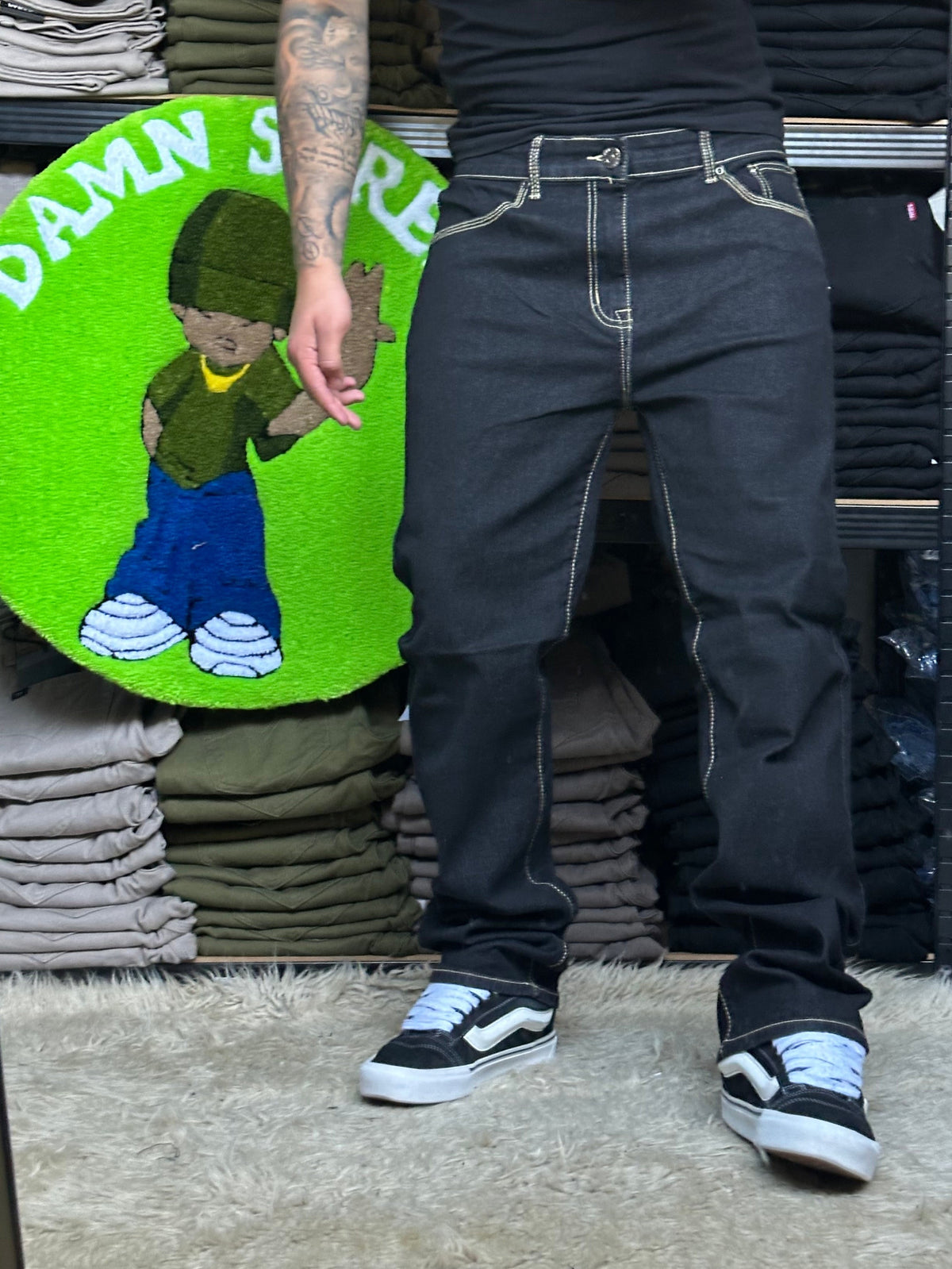 JEANS NEGRO COSTURA CLÁSICO